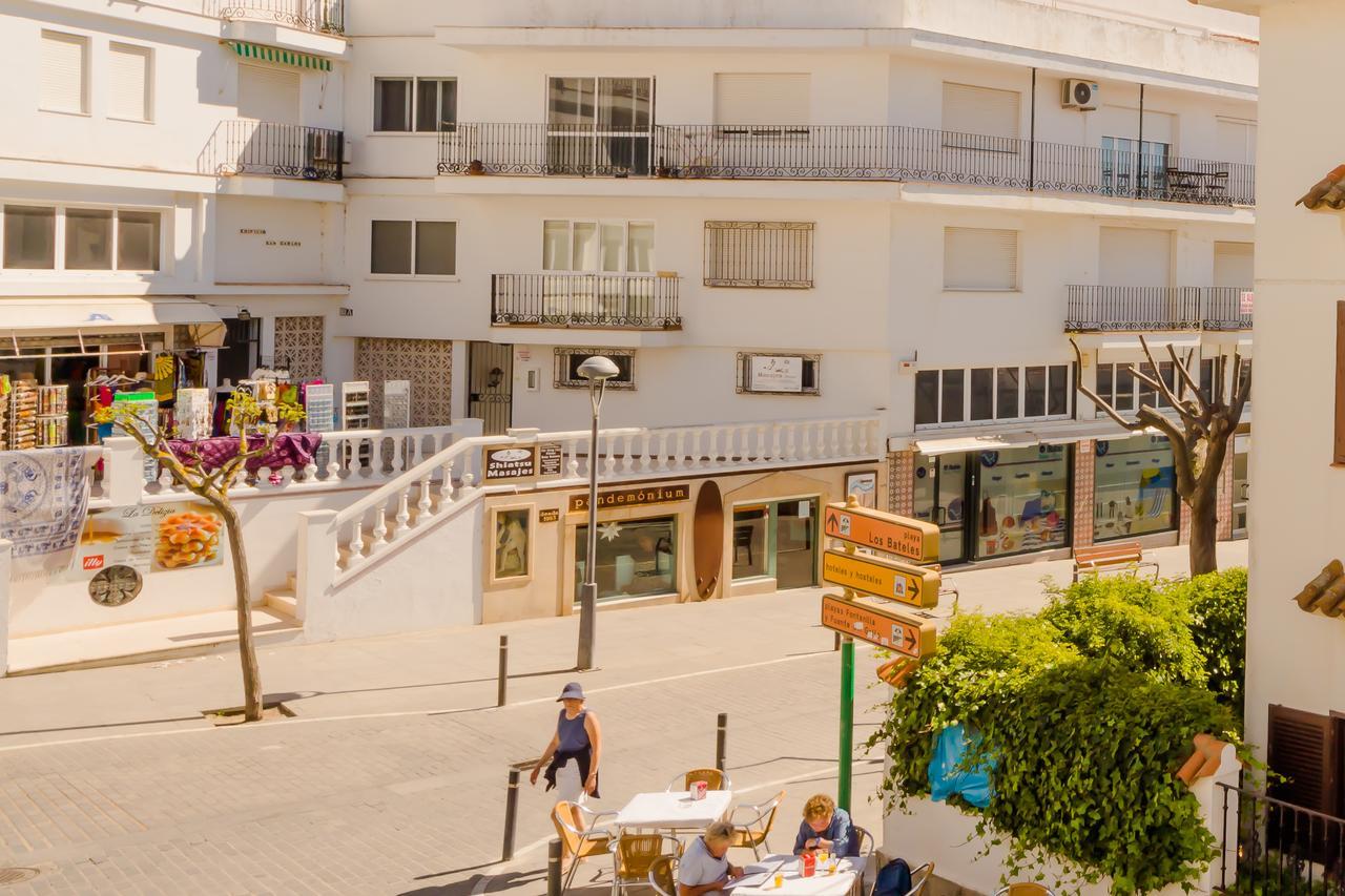 דירות קוניל דה לה פרונטרה Avenida De La Playa מראה חיצוני תמונה